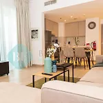Bloomfields Stylish 1Br In Waters Edge Yas Island